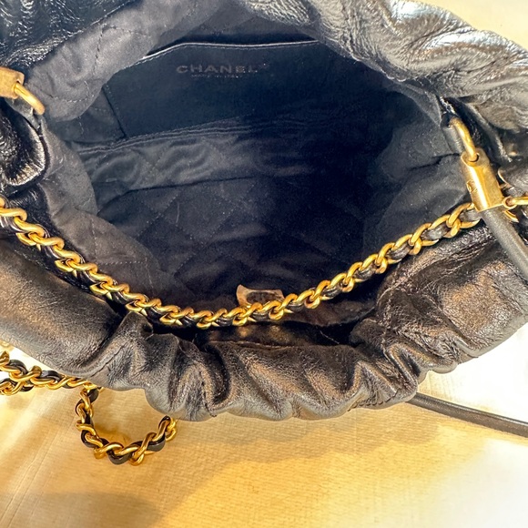 Chanel Shiny Crumpled Calfskin Quilted Pearl Mini 22 Black - Picture 5 of 8